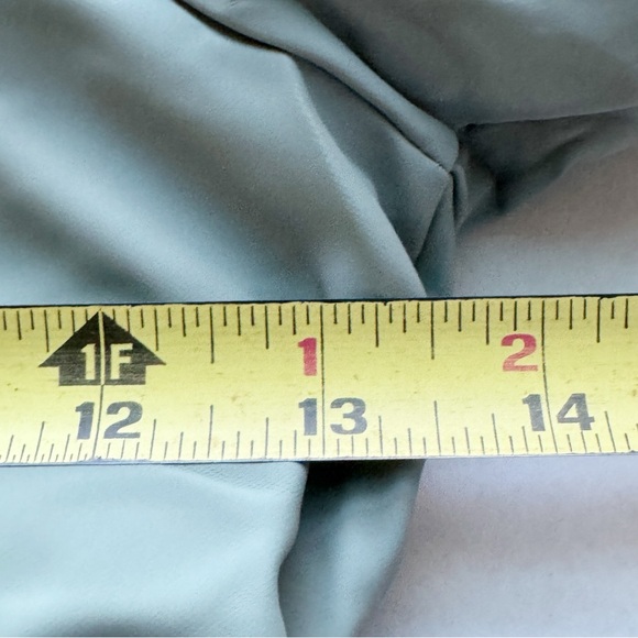 Hunter New Girls Water Resistant Long Hooded
Rain Jacket
NWT - Picture 15 of 16